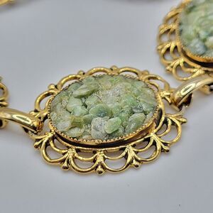Jade Chip Cluster Cabochon Bracelet 7.75in